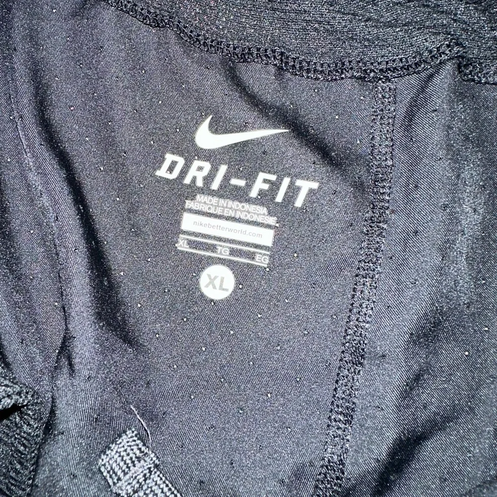 Nike Men’s Black Football Basketball Dri-Fit Athletic Workout Bottoms Shorts - Picture 4 of 7
